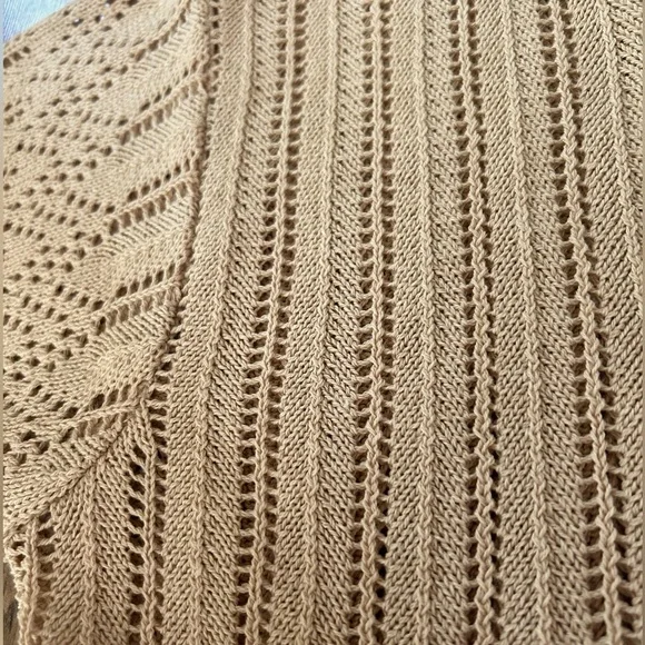 Vino Rouge Knit Button Up - Picture 4 of 6